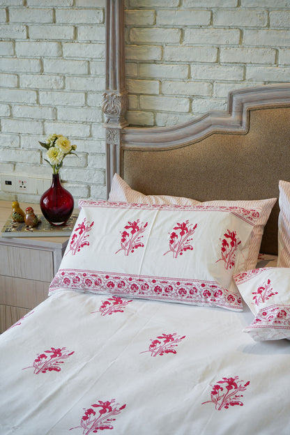 Red and peach ek phool bedsheet set