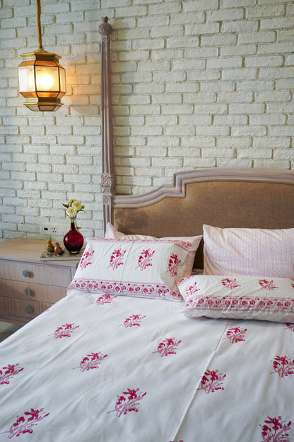 Red and peach ek phool bedsheet set
