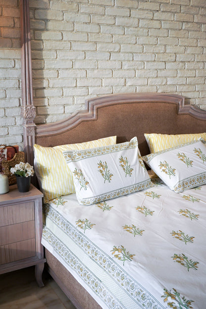 Green parrot and yellow ek phool fitted bedsheet set