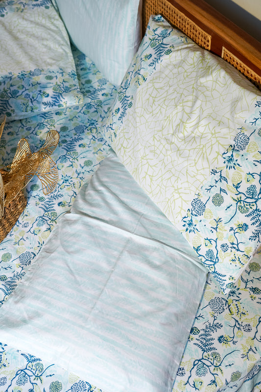 Blues and parrot kamal phool bedsheet set (floral jaal)