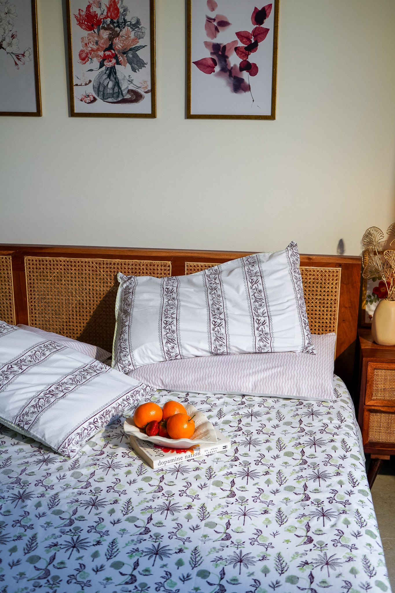 Parrot maroon and grey nariyal tree bedsheet set (scattered floral)