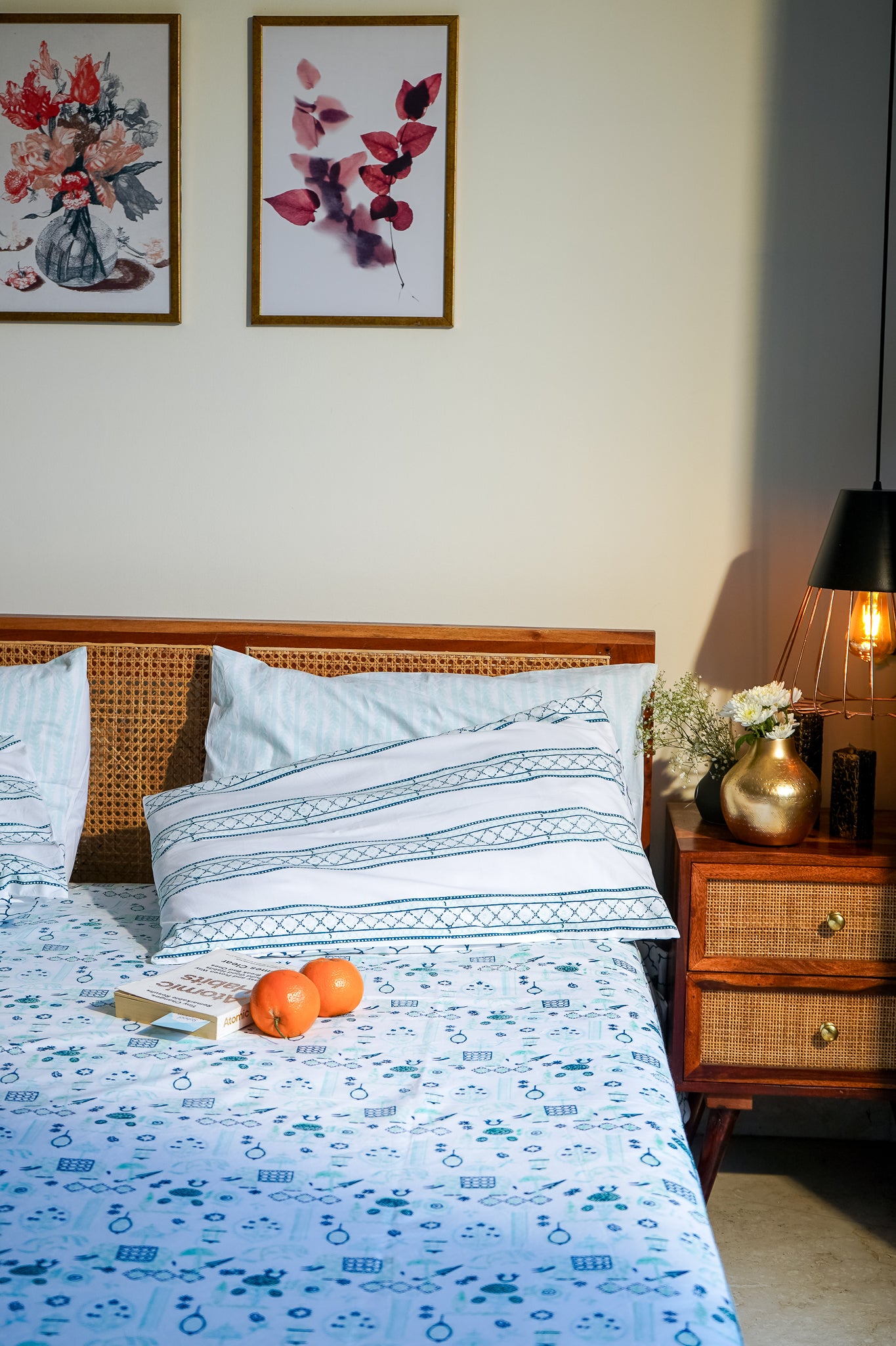 Blue and sea green scattered ethnic bedsheet set