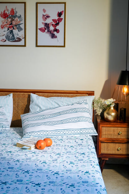 Blue and sea green scattered ethnic bedsheet set
