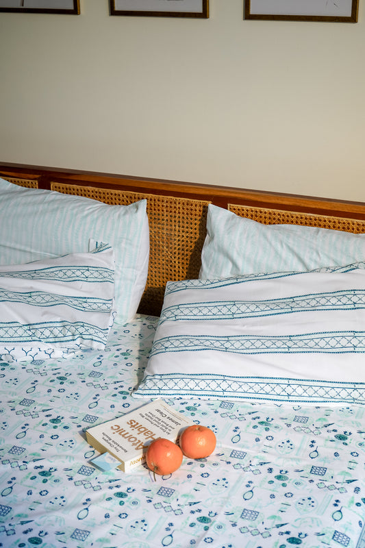 Blue and sea green scattered ethnic bedsheet set