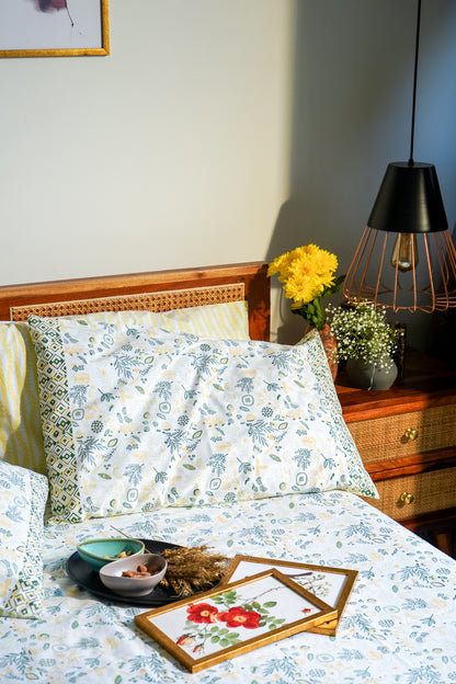 Green parrot and yellow teen anaar bedsheet set (abstract jaal)
