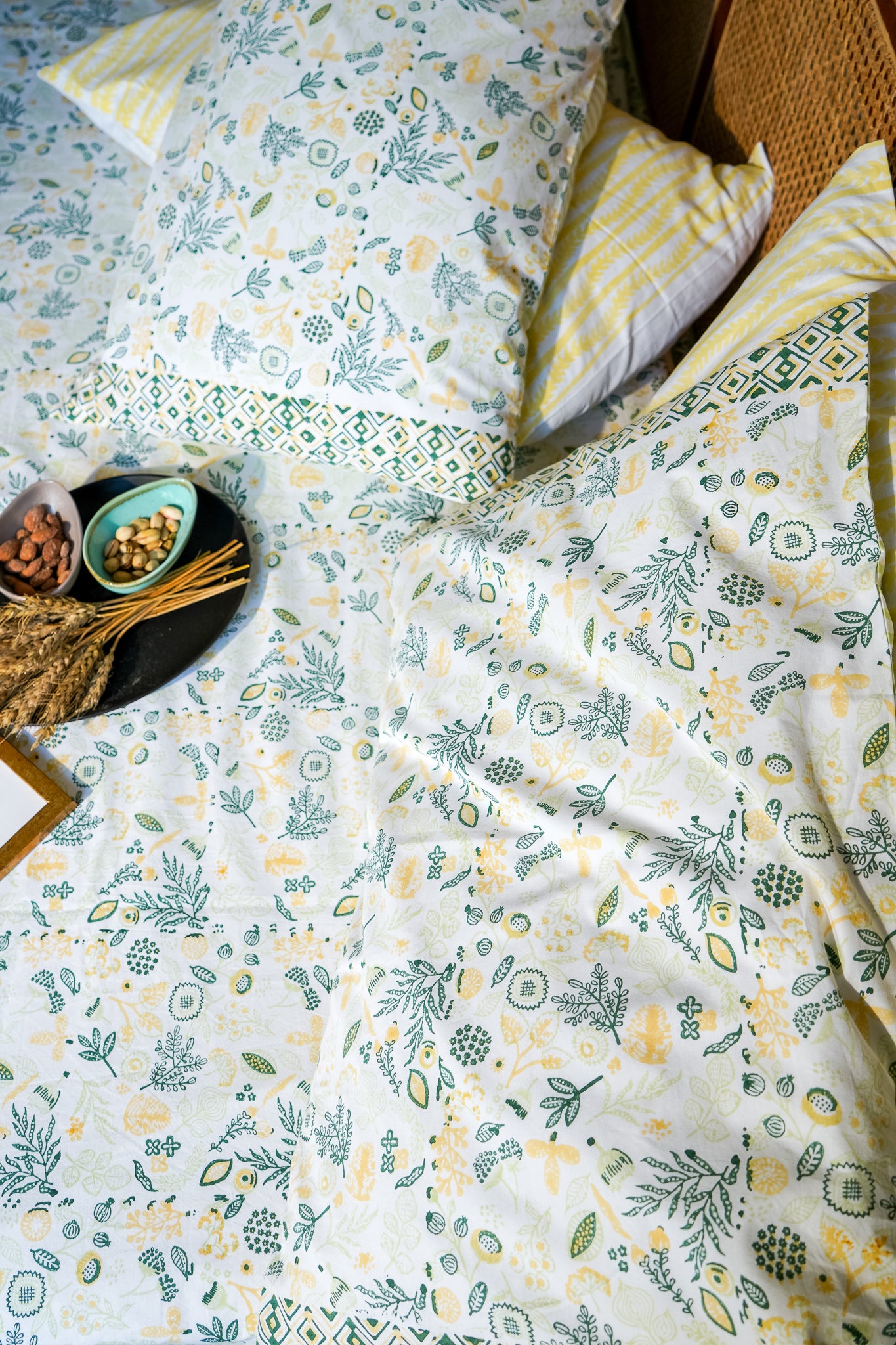 Green parrot and yellow teen anaar bedsheet set (abstract jaal)