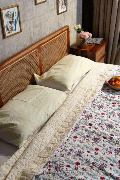 Magenta yellow and blue nariyal tree mulmul quilt (scattered floral)