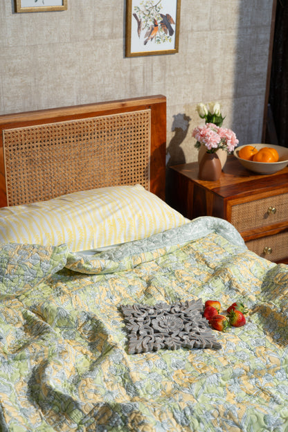 Parrot and yellow gadh jaal mulmul quilt