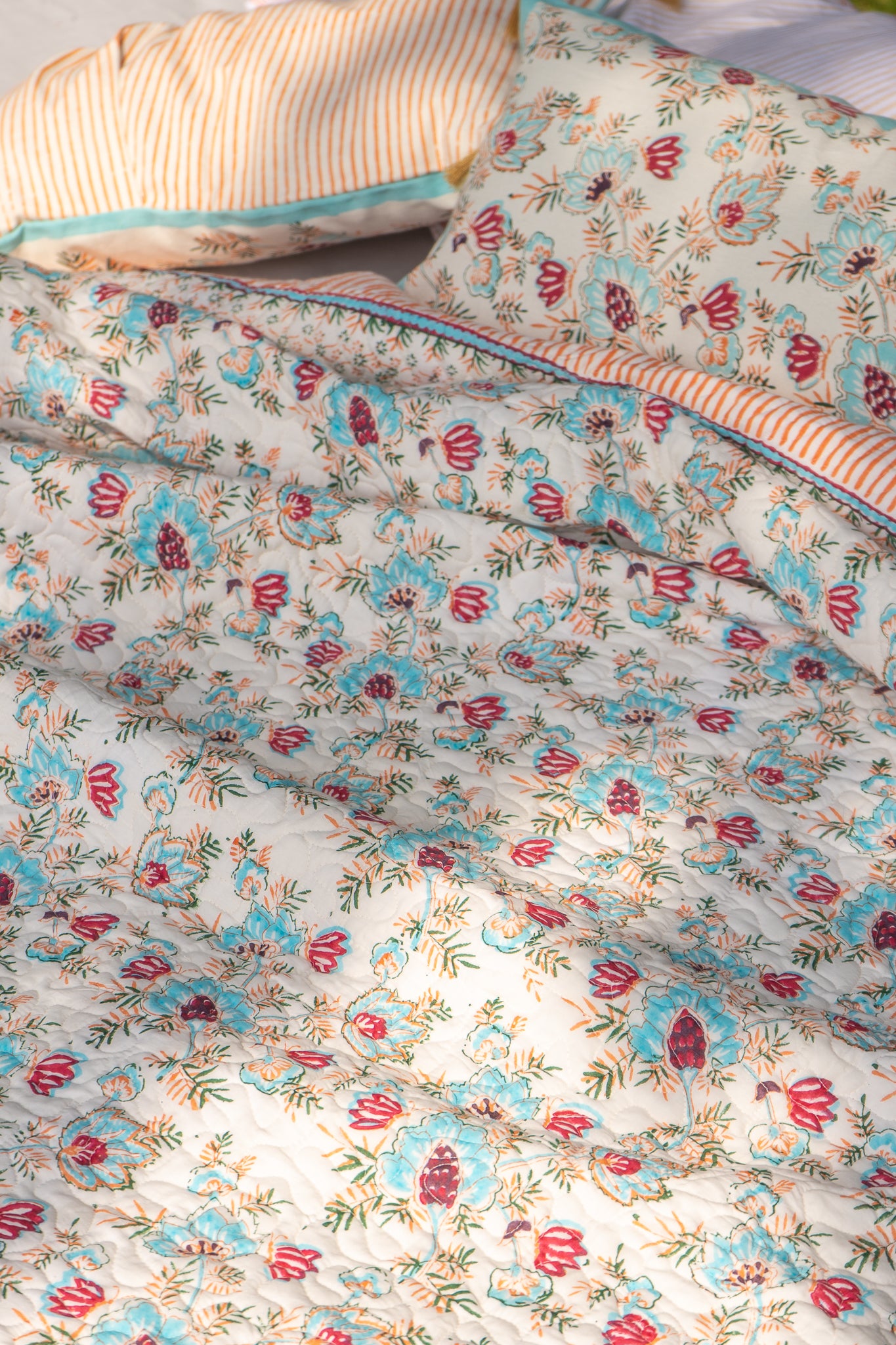 Blue and magenta patte pe patta mulmul quilt