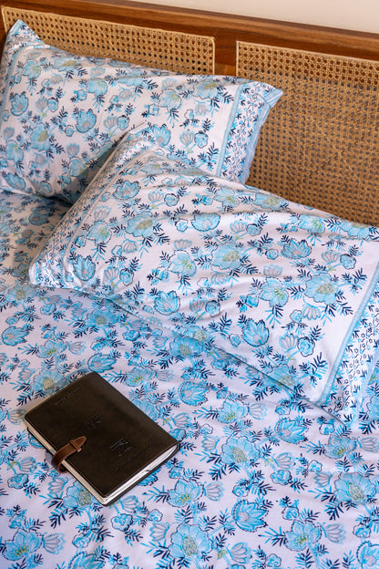Dark and light blue patte pe patta bedsheet set