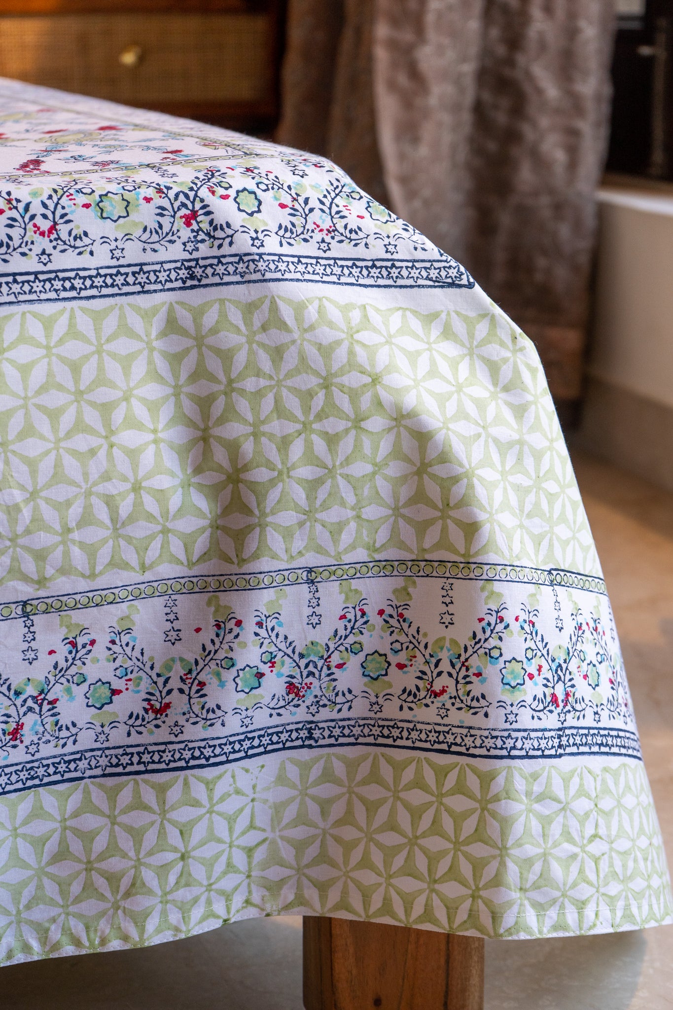 Lime and blue phal aur phool bedsheet set