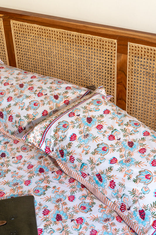 Blue and magenta patte pe patta bedsheet set