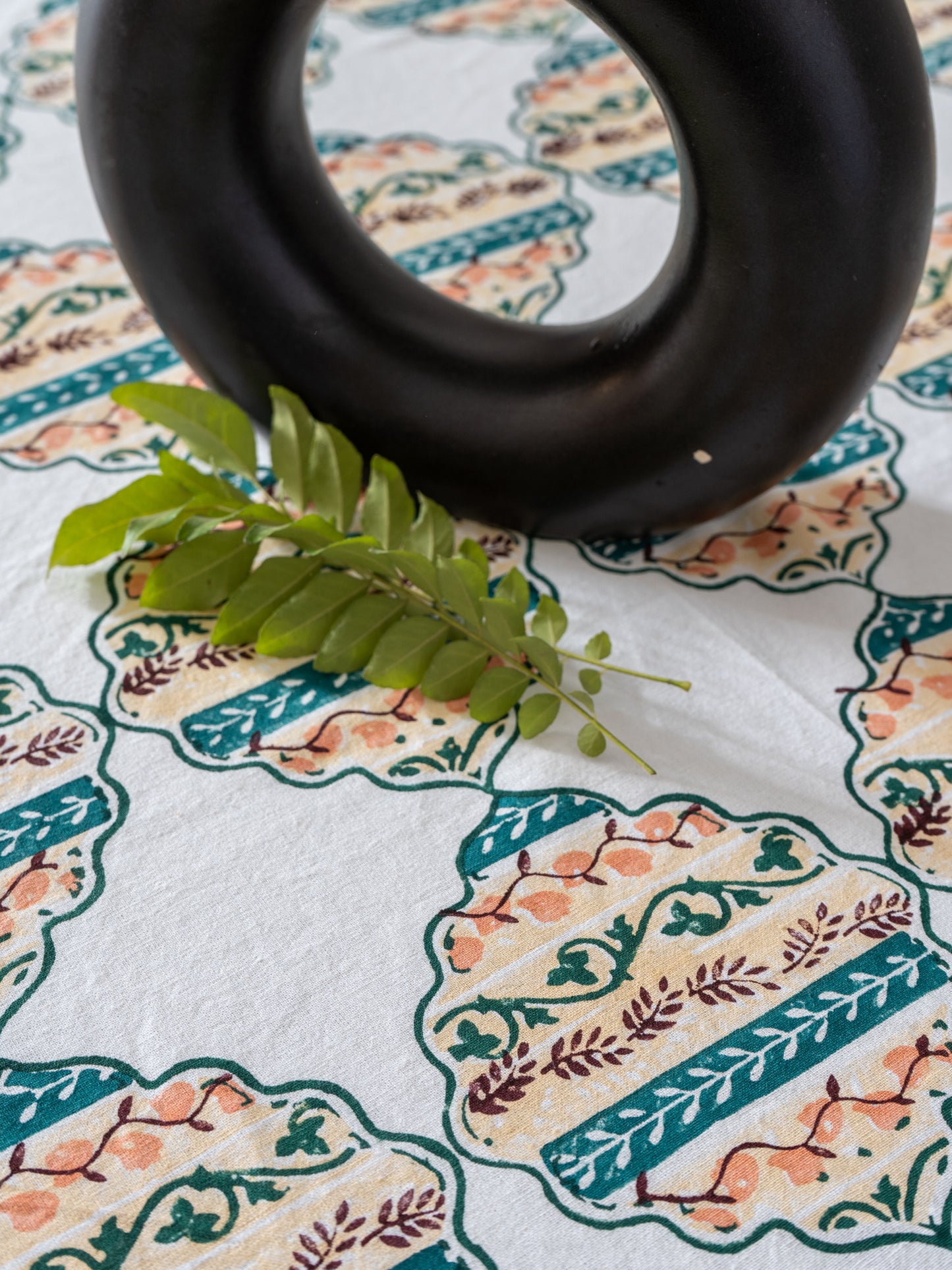 Green blue heera jaal table cover