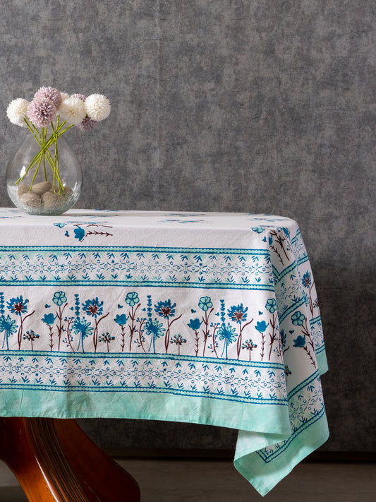 Dark light blue blooming flowers table cover